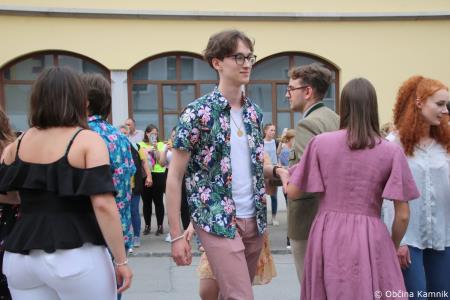 Po dveh letih Kamnik danes v znamenju maturantske četvorke (31)